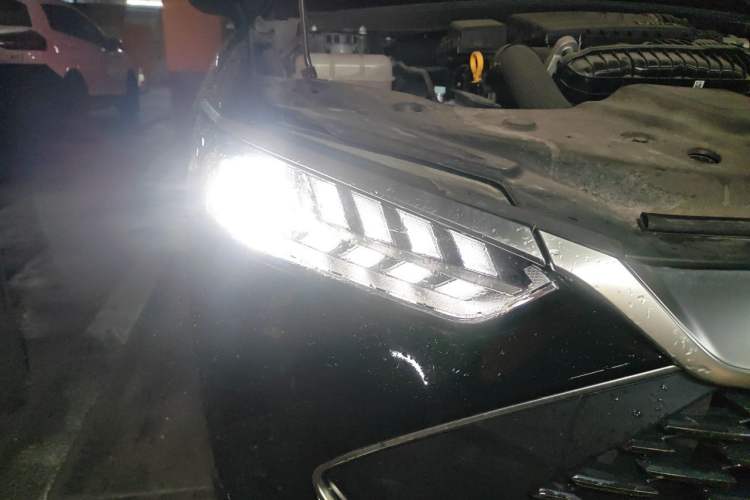 Used BYD Qin PLUS 2024 HONOR Edition DM-i 55KM Leading Model Right Front Headlight