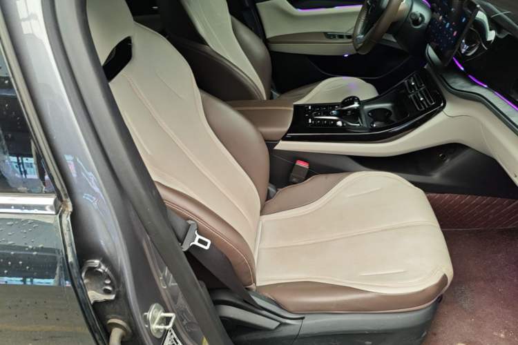 Used BYD Qin PLUS 2024 HONOR Edition DM-i 55KM Leading Model Right Front Seat