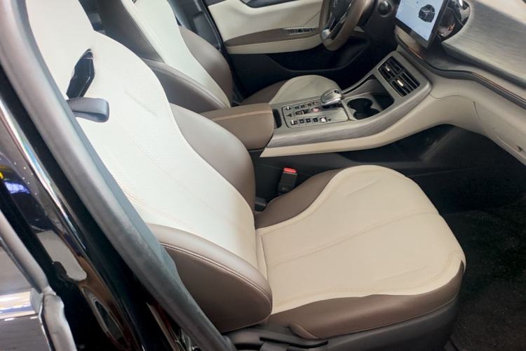Used BYD Qin PLUS 2024 HONOR Edition DM-i 55KM Leading Model Right Front Seat