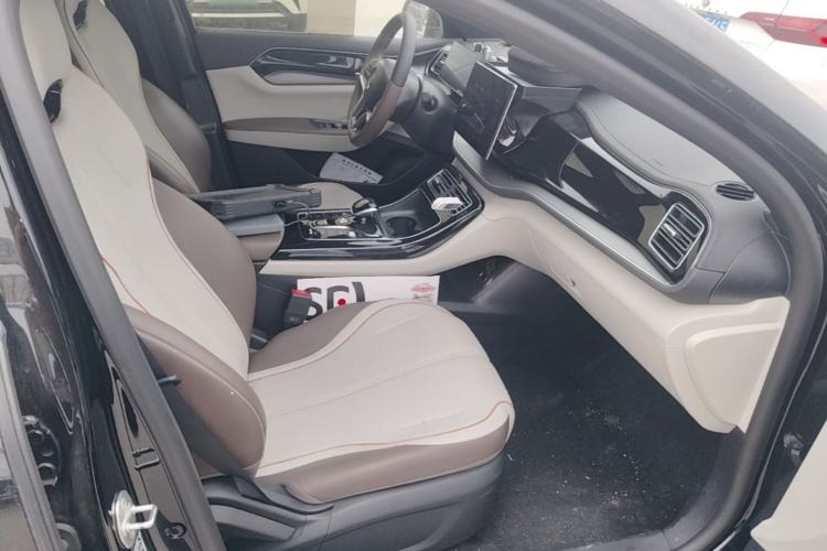 Used BYD Qin PLUS 2024 Honor Edition EV 420KM Beyond Model Right Front Seat
