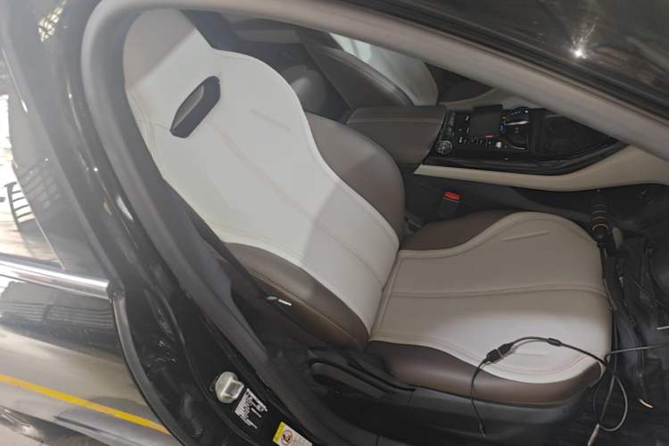 Used BYD Qin PLUS 2024 HONOR Edition DM-i 55KM Leading Model Right Front Seat