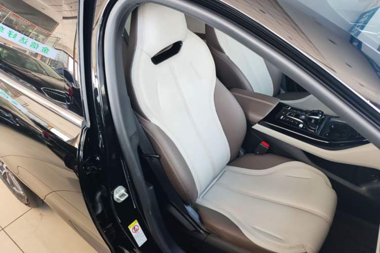 Used BYD Qin PLUS 2024 HONOR Edition DM-i 55KM Leading Model Right Front Seat