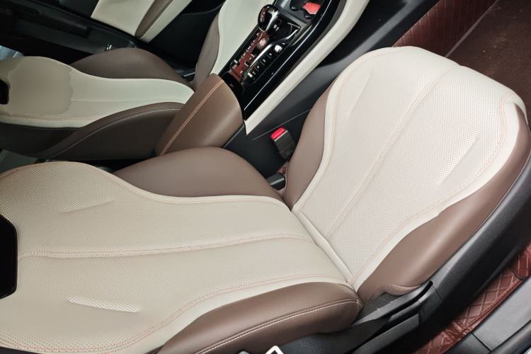 Used BYD Qin PLUS 2024 HONOR Edition DM-i 55KM Leading Model Right Front Seat