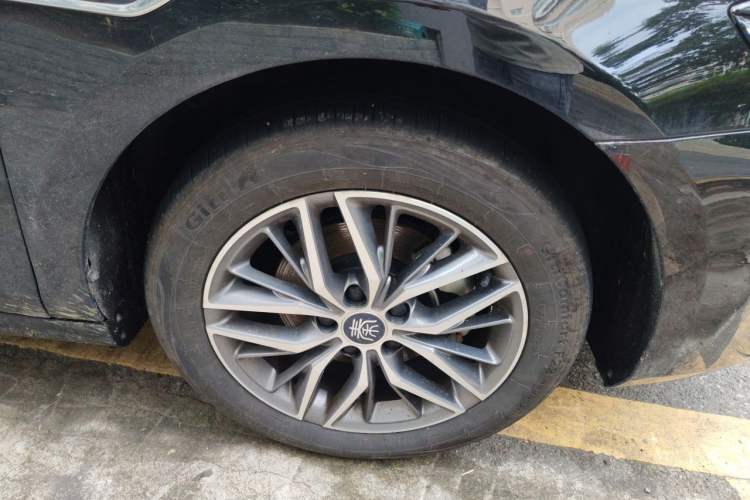 Used BYD Qin PLUS 2024 Honor Edition EV 510KM Leading Model Right Front Wheel Hub