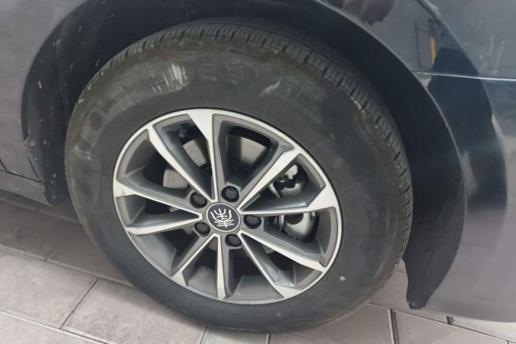 Used BYD Qin PLUS 2024 HONOR Edition DM-i 55KM Leading Model Right Front Wheel Hub