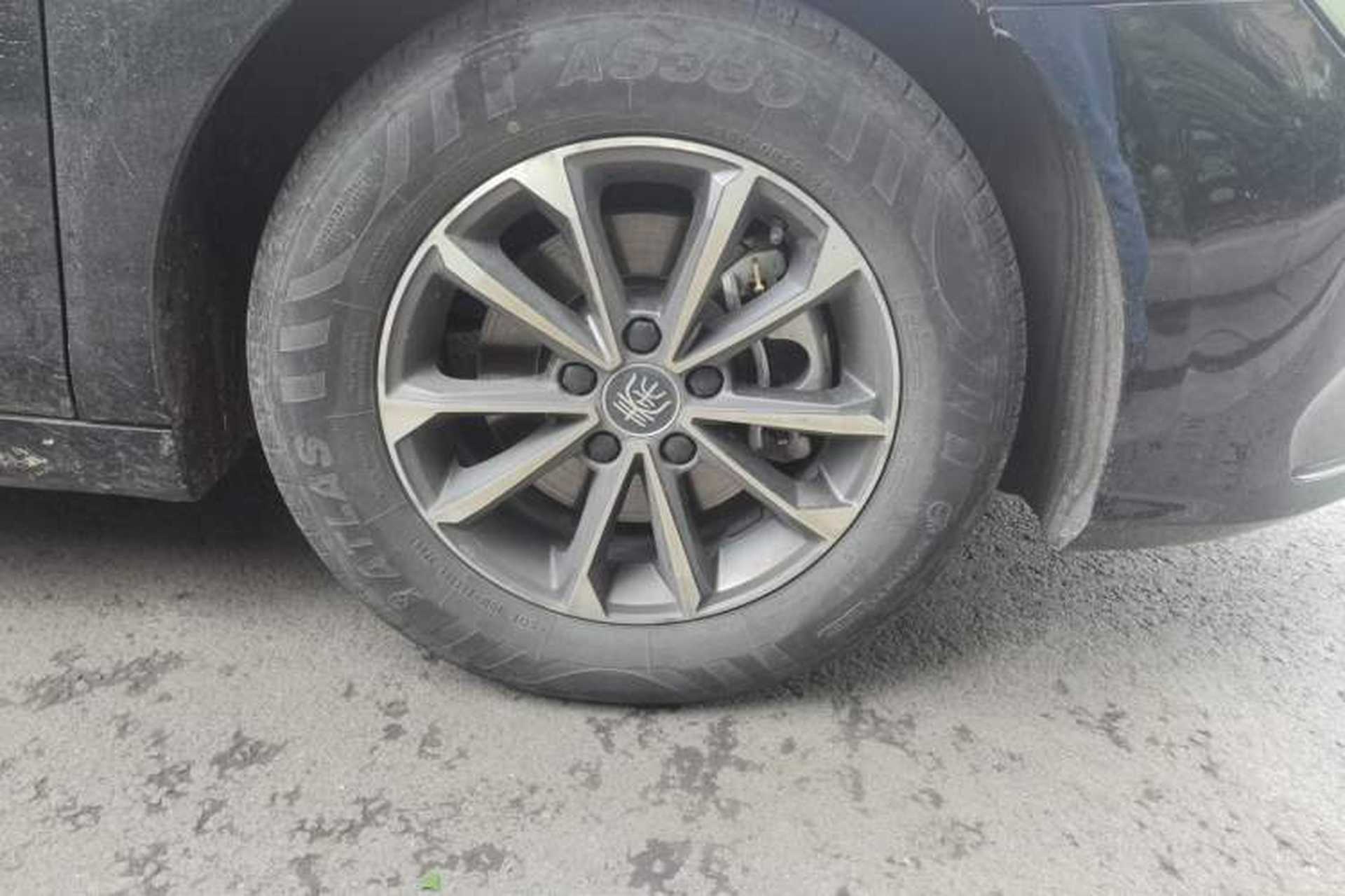Used BYD Qin PLUS 2024 HONOR Edition DM-i 55KM Leading Model Right Front Wheel Hub