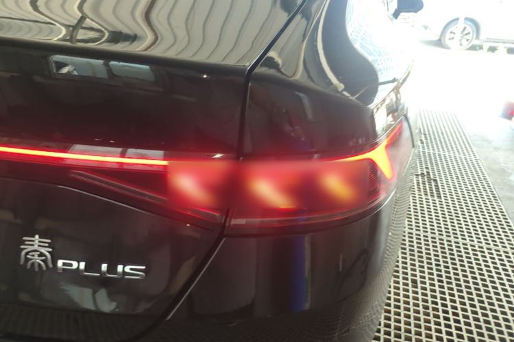 Used BYD Qin PLUS 2024 HONOR Edition DM-i 55KM Leading Model Right Rear Taillight