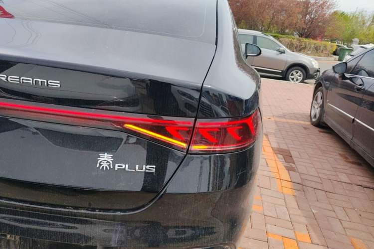 Used BYD Qin PLUS 2024 HONOR Edition DM-i 55KM Leading Model Right Rear Taillight