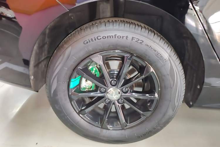Used BYD Qin PLUS 2024 HONOR Edition DM-i 55KM Leading Model Right Rear Wheel Hub