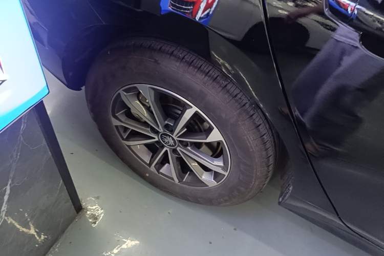 Used BYD Qin PLUS 2024 HONOR Edition DM-i 55KM Leading Model Right Rear Wheel Hub