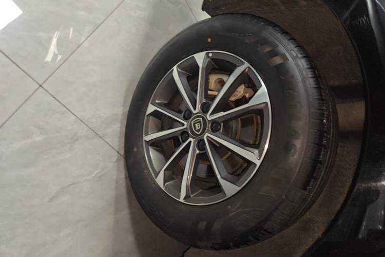 Used BYD Qin PLUS 2024 HONOR Edition DM-i 55KM Leading Model Right Rear Wheel Hub