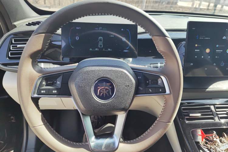 Used BYD Qin PLUS 2024 HONOR Edition DM-i 55KM Leading Model Steering Wheel