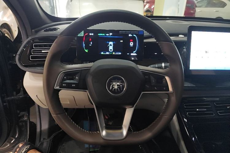 Used BYD Qin PLUS 2024 HONOR Edition DM-i 55KM Leading Model Steering Wheel