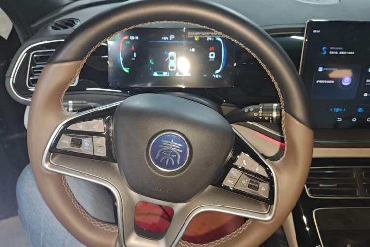Used BYD Qin PLUS 2024 HONOR Edition DM-i 120KM Excellence Model Steering Wheel