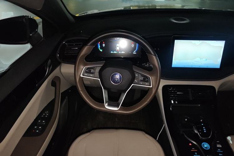 Used BYD Qin PLUS 2024 HONOR Edition DM-i 55KM Leading Model Steering Wheel