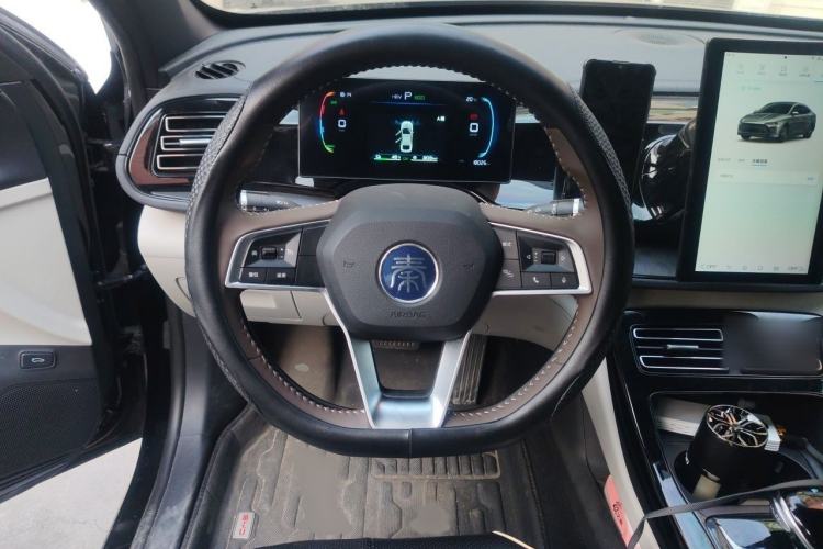 Used BYD Qin PLUS 2024 HONOR Edition DM-i 55KM Leading Model Steering Wheel