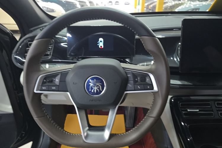 Used BYD Qin PLUS 2024 HONOR Edition DM-i 55KM Leading Model Steering Wheel