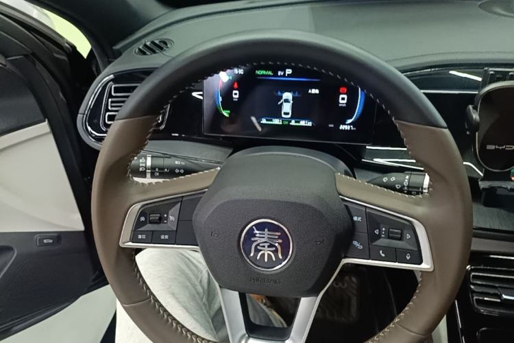 Used BYD Qin PLUS 2024 HONOR Edition DM-i 55KM Leading Model Steering Wheel