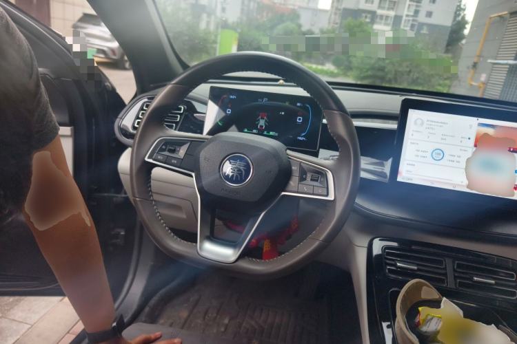 Used BYD Qin PLUS 2024 HONOR Edition DM-i 55KM Leading Model Steering Wheel