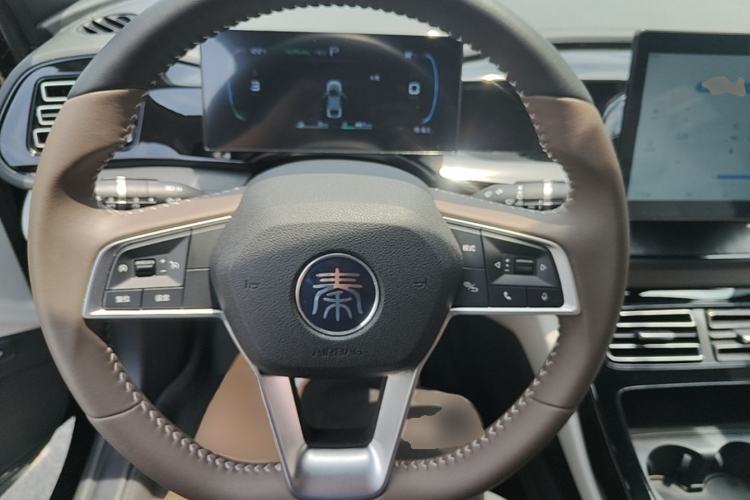 Used BYD Qin PLUS 2024 HONOR Edition DM-i 55KM Leading Model Steering Wheel