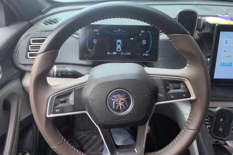Used BYD Qin PLUS 2024 HONOR Edition DM-i 55KM Leading Model Steering Wheel