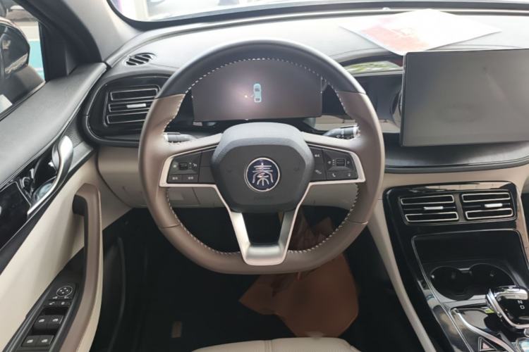 Used BYD Qin PLUS 2024 HONOR Edition DM-i 55KM Leading Model Steering Wheel