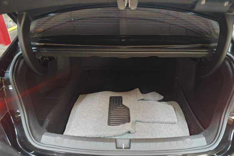 Used BYD Qin PLUS 2024 HONOR Edition DM-i 120KM Excellence Model Trunk