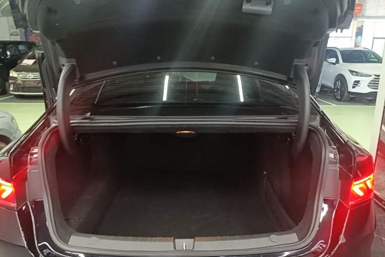 Used BYD Qin PLUS 2024 HONOR Edition DM-i 55KM Leading Model Trunk