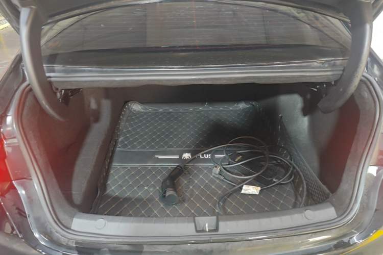 Used BYD Qin PLUS 2024 HONOR Edition DM-i 55KM Leading Model Trunk