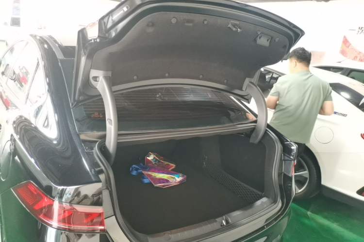 Used BYD Qin PLUS 2024 HONOR Edition DM-i 55KM Leading Model Trunk