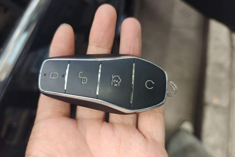 Used BYD Qin PLUS 2024 HONOR Edition DM-i 55KM Leading Model Vehicle Key