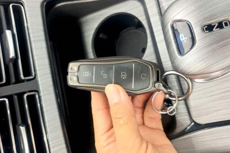 Used BYD Qin PLUS 2024 HONOR Edition DM-i 55KM Leading Model Vehicle Key
