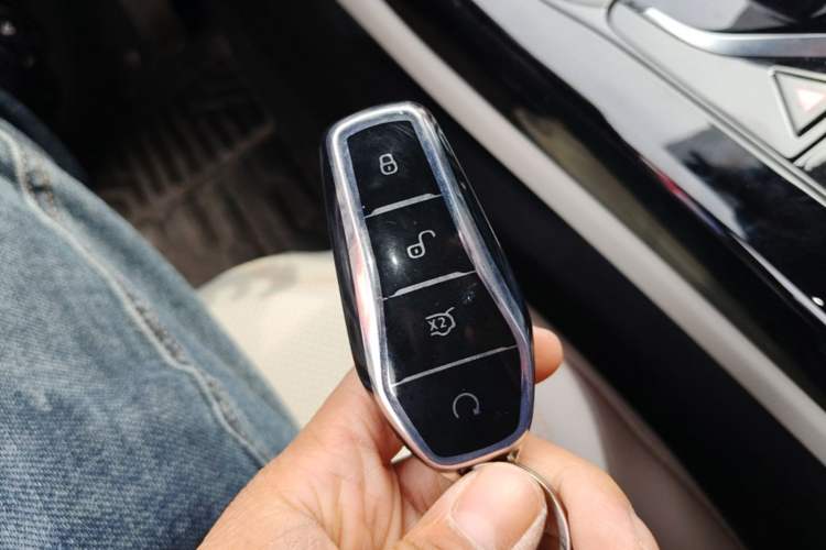Used BYD Qin PLUS 2024 HONOR Edition DM-i 55KM Leading Model Vehicle Key