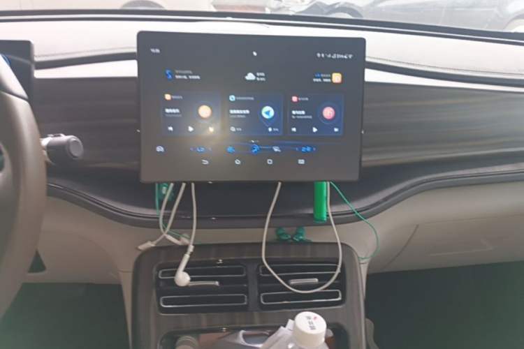 Used BYD Qin PLUS 2024 HONOR Edition DM-i 55KM Leading Model Audio And AC Panel