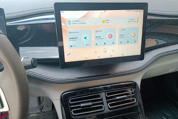 Used BYD Qin PLUS 2024 HONOR Edition DM-i 55KM Leading Model Audio And AC Panel