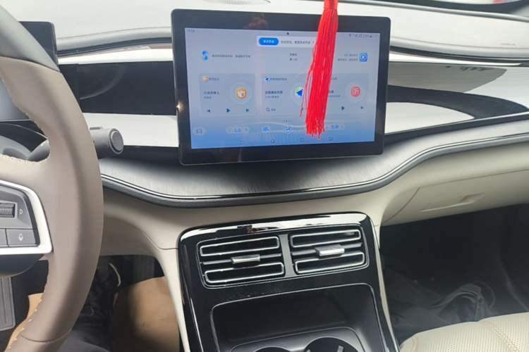 Used BYD Qin PLUS 2024 HONOR Edition DM-i 55KM Leading Model Audio And AC Panel