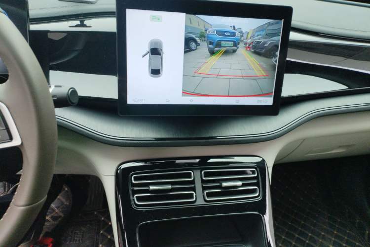 Used BYD Qin PLUS 2024 HONOR Edition DM-i 55KM Leading Model Audio And AC Panel