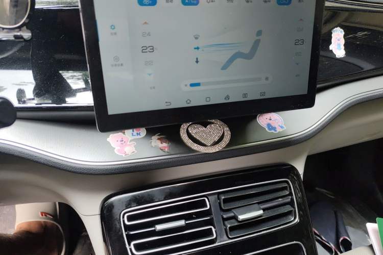 Used BYD Qin PLUS 2024 Honor Edition EV 510KM Leading Model Audio And AC Panel