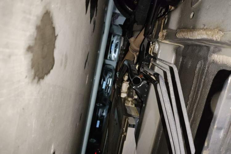 Used BYD Qin PLUS 2024 HONOR Edition DM-i 55KM Leading Model Chassis Front Left