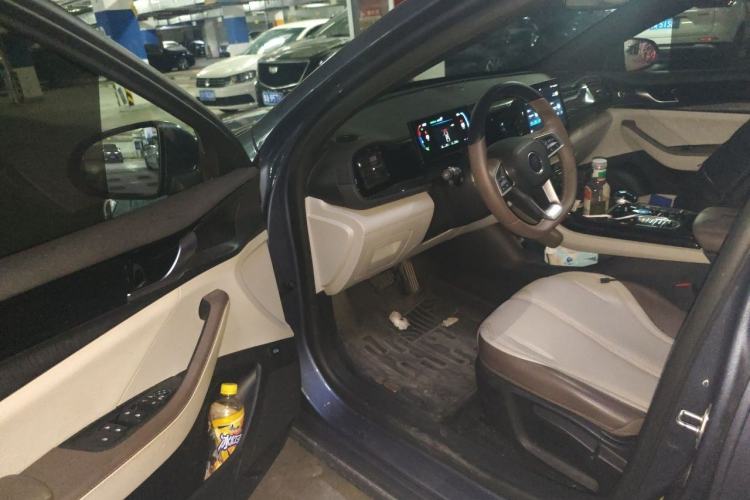 Used BYD Qin PLUS 2024 HONOR Edition DM-i 55KM Leading Model Driver Seat