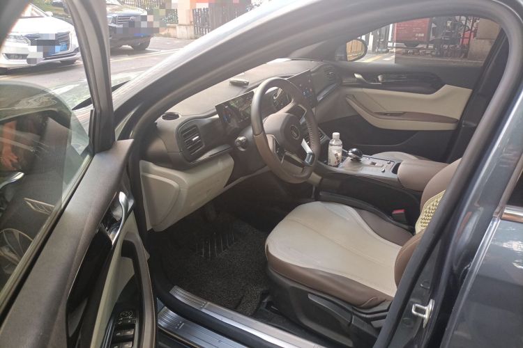 Used BYD Qin PLUS 2024 HONOR Edition DM-i 55KM Leading Model Driver Seat
