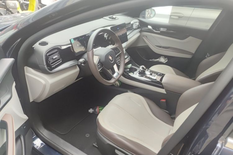 Used BYD Qin PLUS 2024 HONOR Edition DM-i 55KM Leading Model Driver Seat