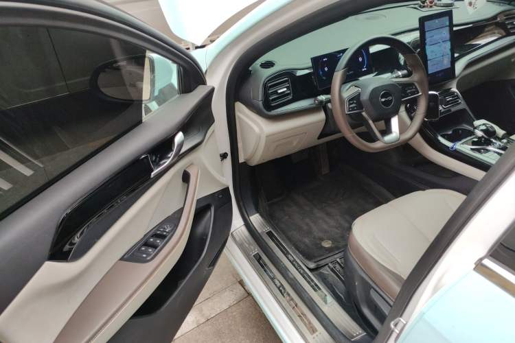 Used BYD Qin PLUS 2024 HONOR Edition DM-i 55KM Leading Model Driver Seat