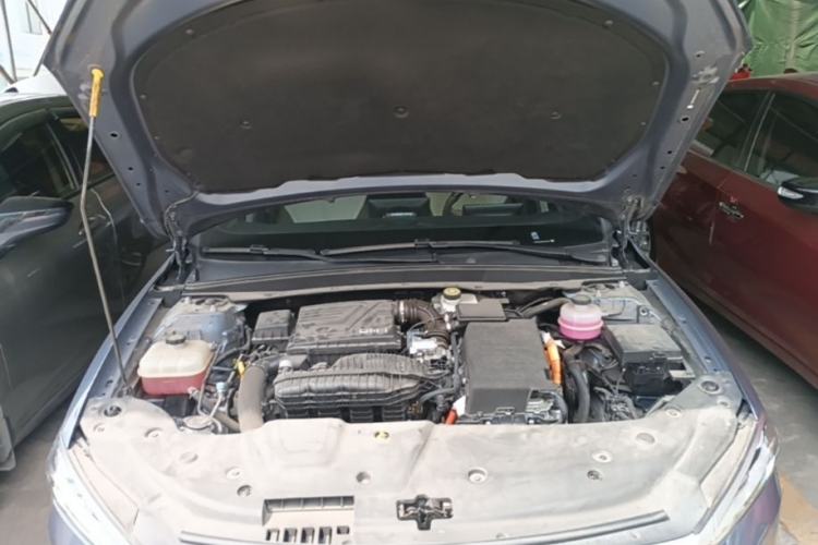 Used BYD Qin PLUS 2024 HONOR Edition DM-i 55KM Leading Model Engine Bay