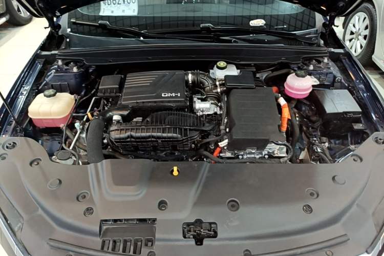 Used BYD Qin PLUS 2024 HONOR Edition DM-i 55KM Leading Model Engine Bay