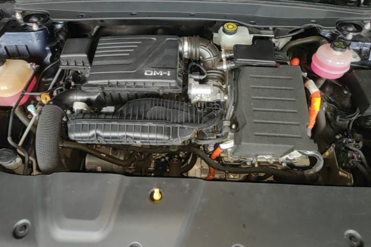 Used BYD Qin PLUS 2024 HONOR Edition DM-i 55KM Leading Model Engine Bay