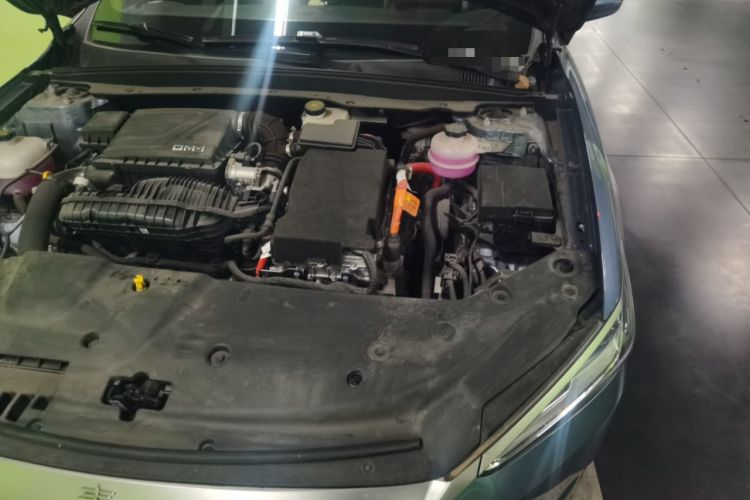 Used BYD Qin PLUS 2024 HONOR Edition DM-i 55KM Leading Model Engine Bay Left
