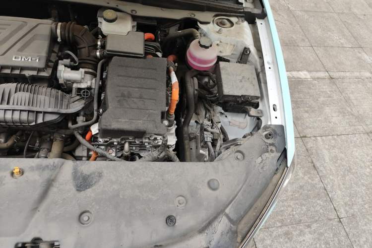 Used BYD Qin PLUS 2024 HONOR Edition DM-i 55KM Leading Model Engine Bay Left