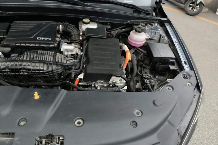 Used BYD Qin PLUS 2024 HONOR Edition DM-i 55KM Leading Model Engine Bay Left