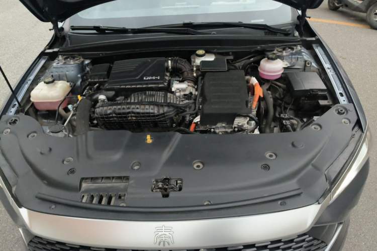 Used BYD Qin PLUS 2024 HONOR Edition DM-i 55KM Leading Model Engine Bay